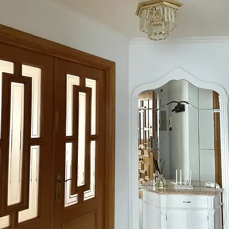 Claudio Marcelo, 1 Apartment