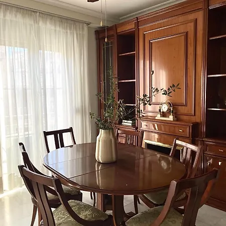Claudio Marcelo, 1 Apartman *